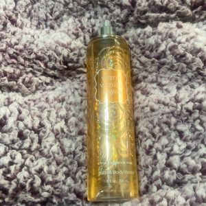 Barely used, warm vanilla sugar fragrance